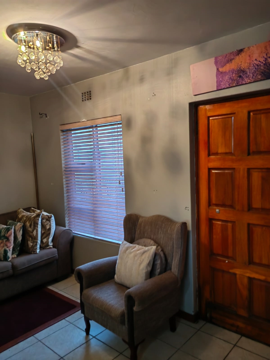 2 Bedroom Property for Sale in Norwood Western Cape